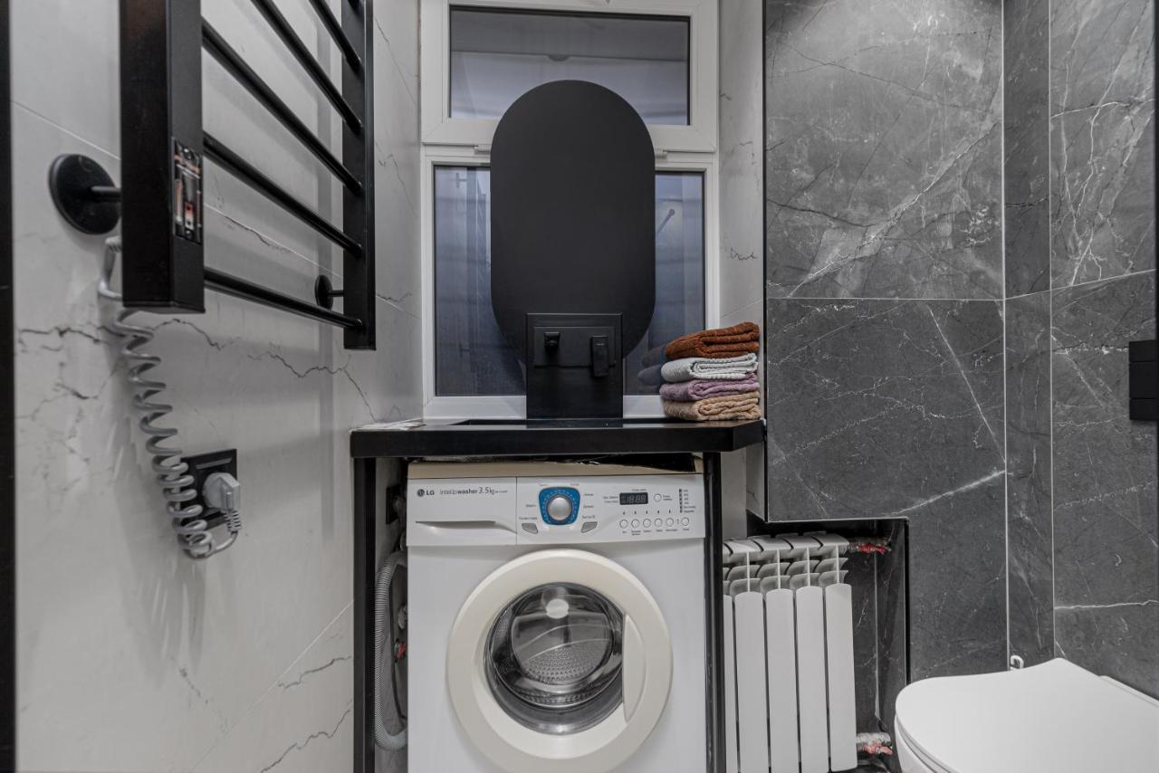 Bloody Lisa Design Apartment Odessa Luaran gambar
